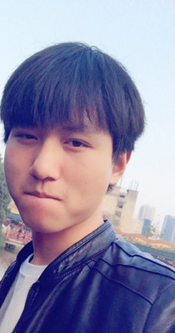 何冀淼.png