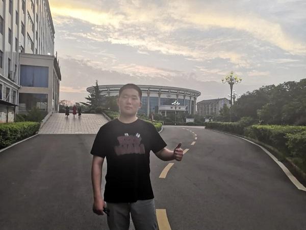 徐逸夫.jpg
