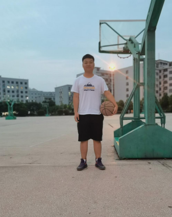 李鹏馨.png