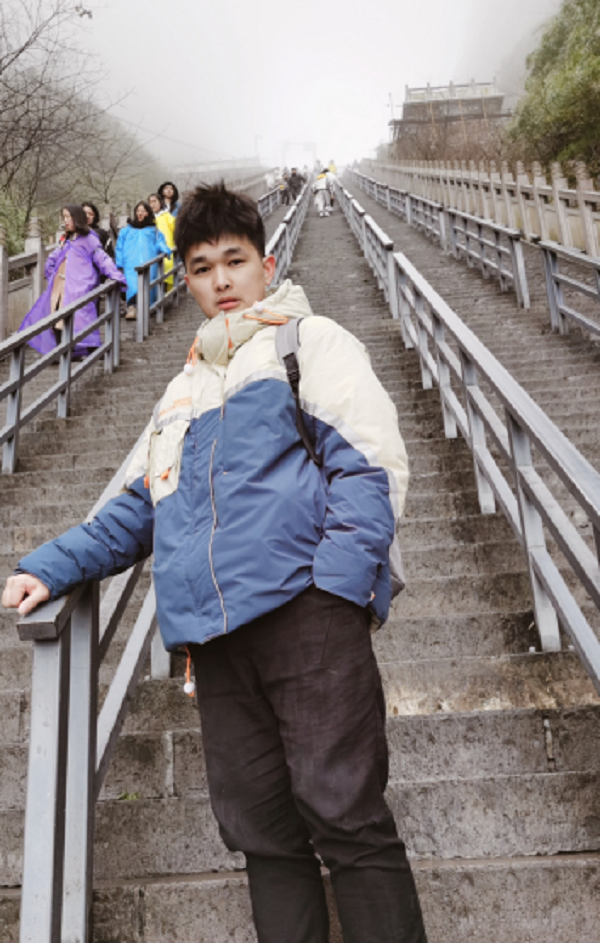 经管黄天宇.png