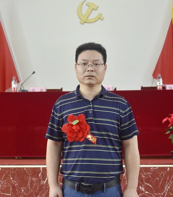 二支部谢健民.JPG