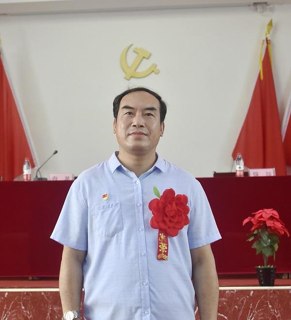 马院沈飚.JPG