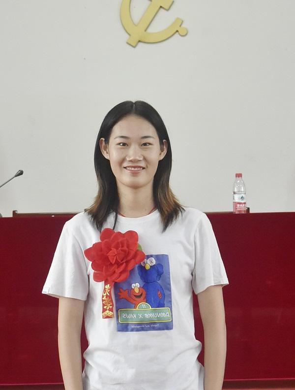 一支部陶红梅.JPG