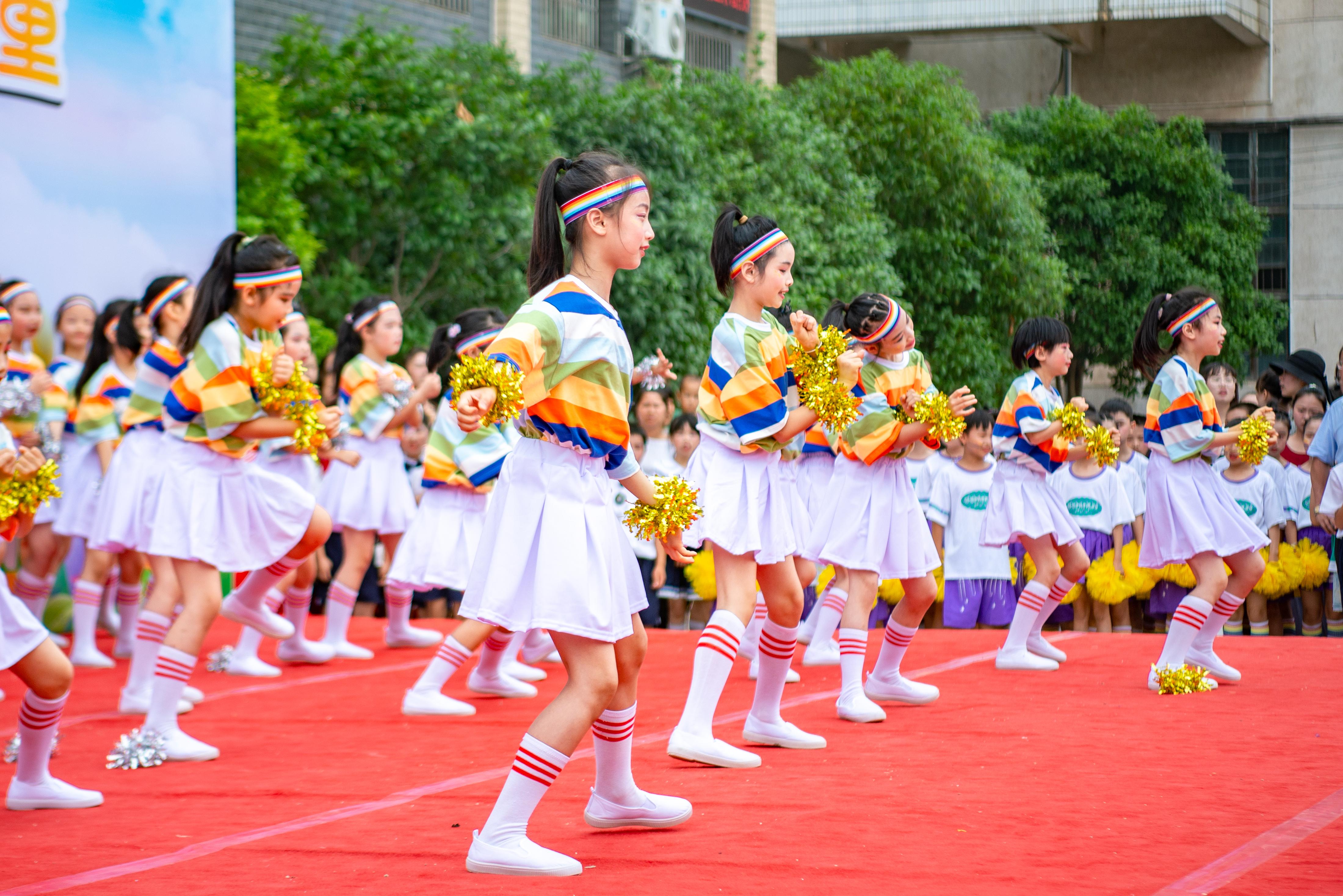 心系儿童送关爱 结对共建庆六一 ——台湾裸聊赴衡阳县渣江镇中心小学开展慰问帮扶活动